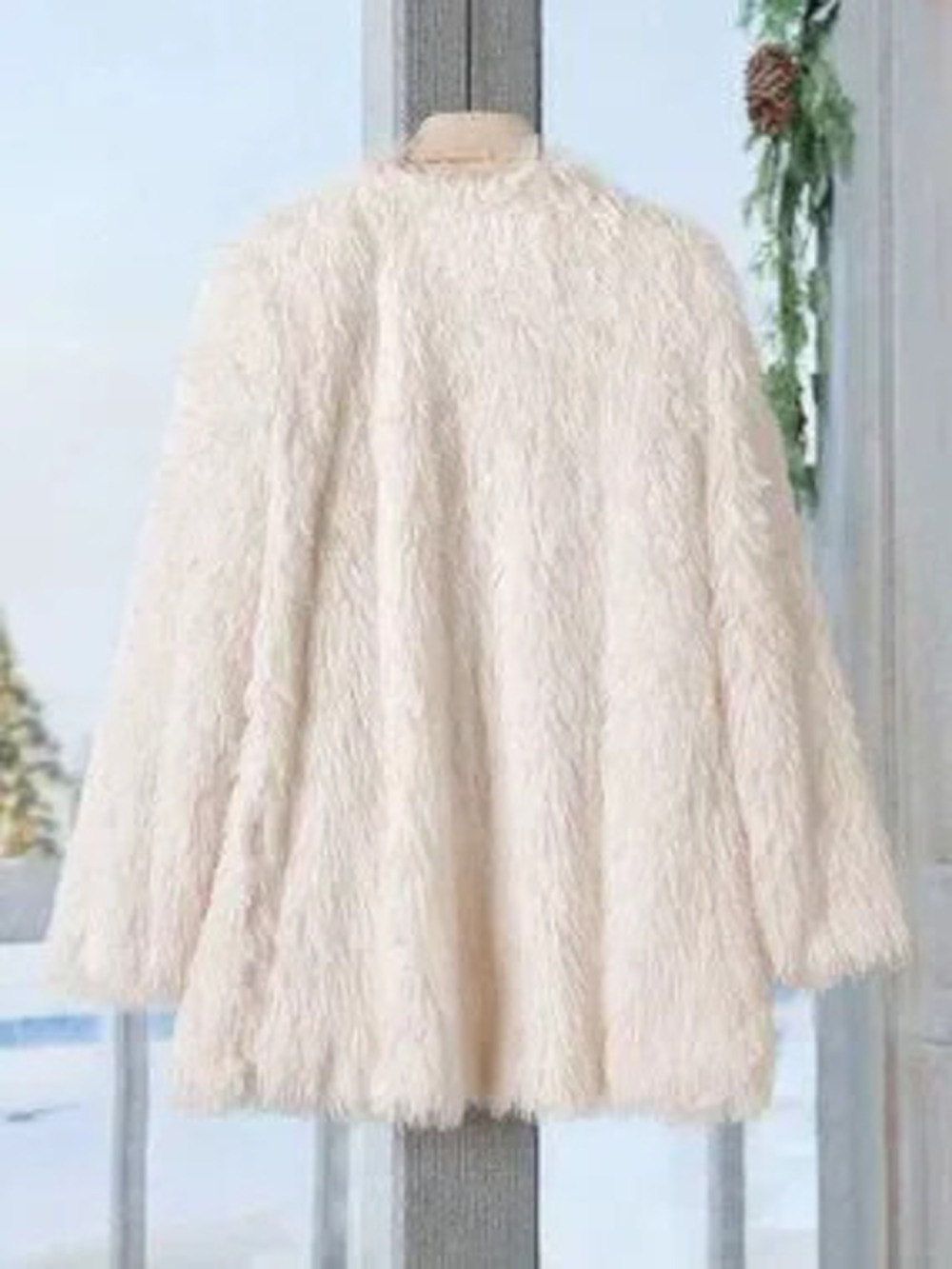ZARA White Casual Women's Fluffy Jacket